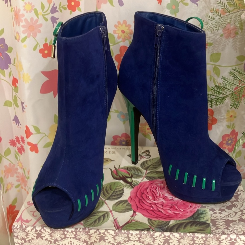 Liliana Faux Suede Stillettos Booties Size 7.5 Navy and Green 6” Heels - Picture 8 of 11